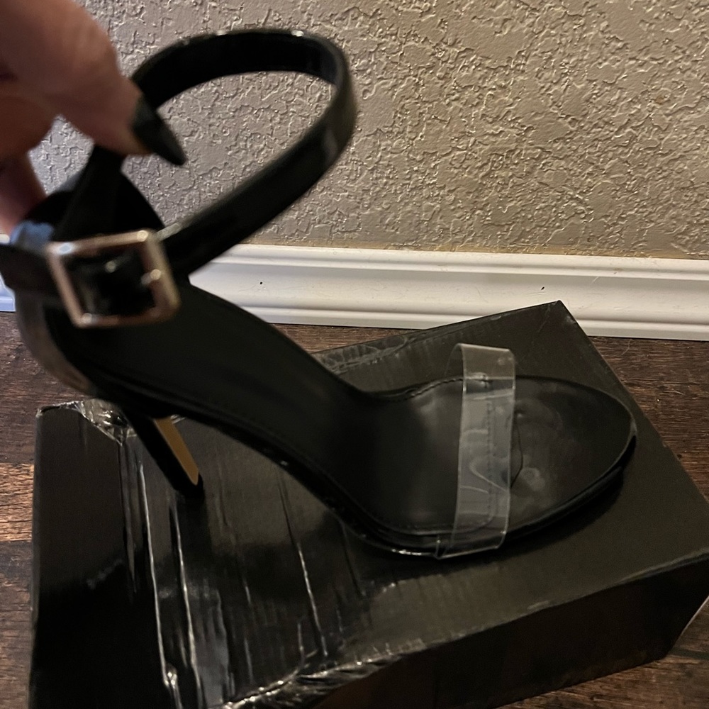 Brand new Black strappy heals with clear strap SZ 8.5 - Picture 2 of 3